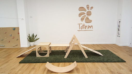 Tótem Espacio Infantil