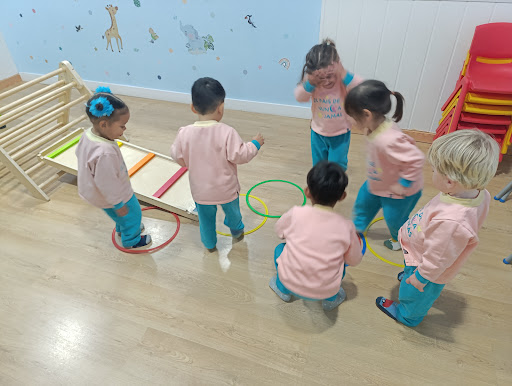 Centro Infantil El País de Nunca Jamás (Adherido al programa de ayuda de la Junta de Andalucía)