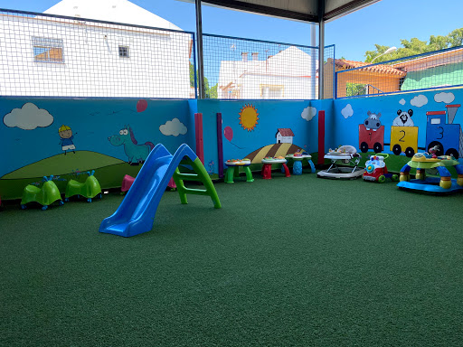 Lili & Lala - Escuela Infantil Bilingüe (0-3 años)