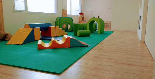 Little Rainbow Centro Infantil