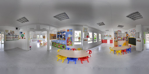 Escuela Infantil "Pequeña Luna"
